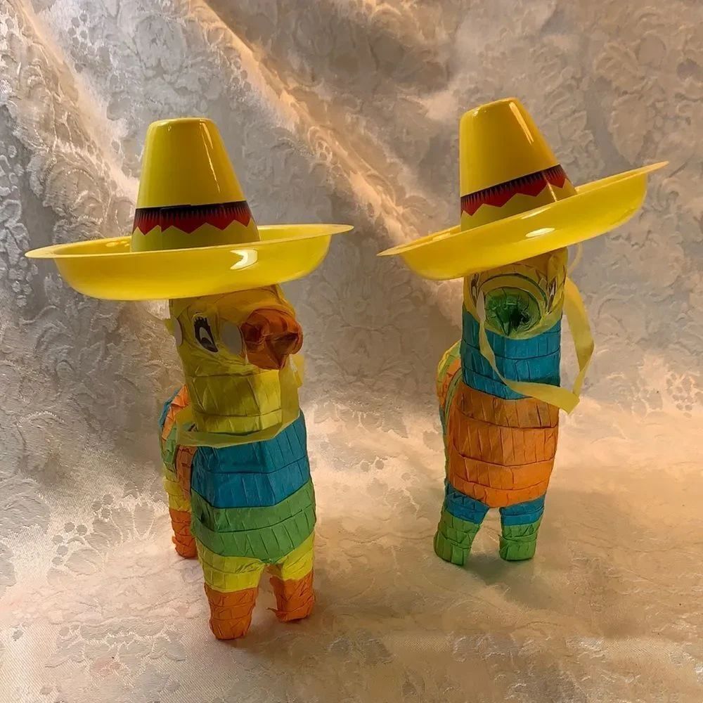 2 Piñatas Miniatures Decorations With Hats 7 Inches Tall Cinco De Mayo Day Dead